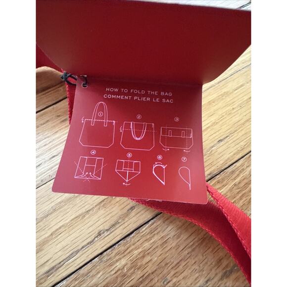 Victoria’s Secret Red Heart Love Valentine’s V-Day Packable Tote Bag Zipper NWT - Picture 4 of 7